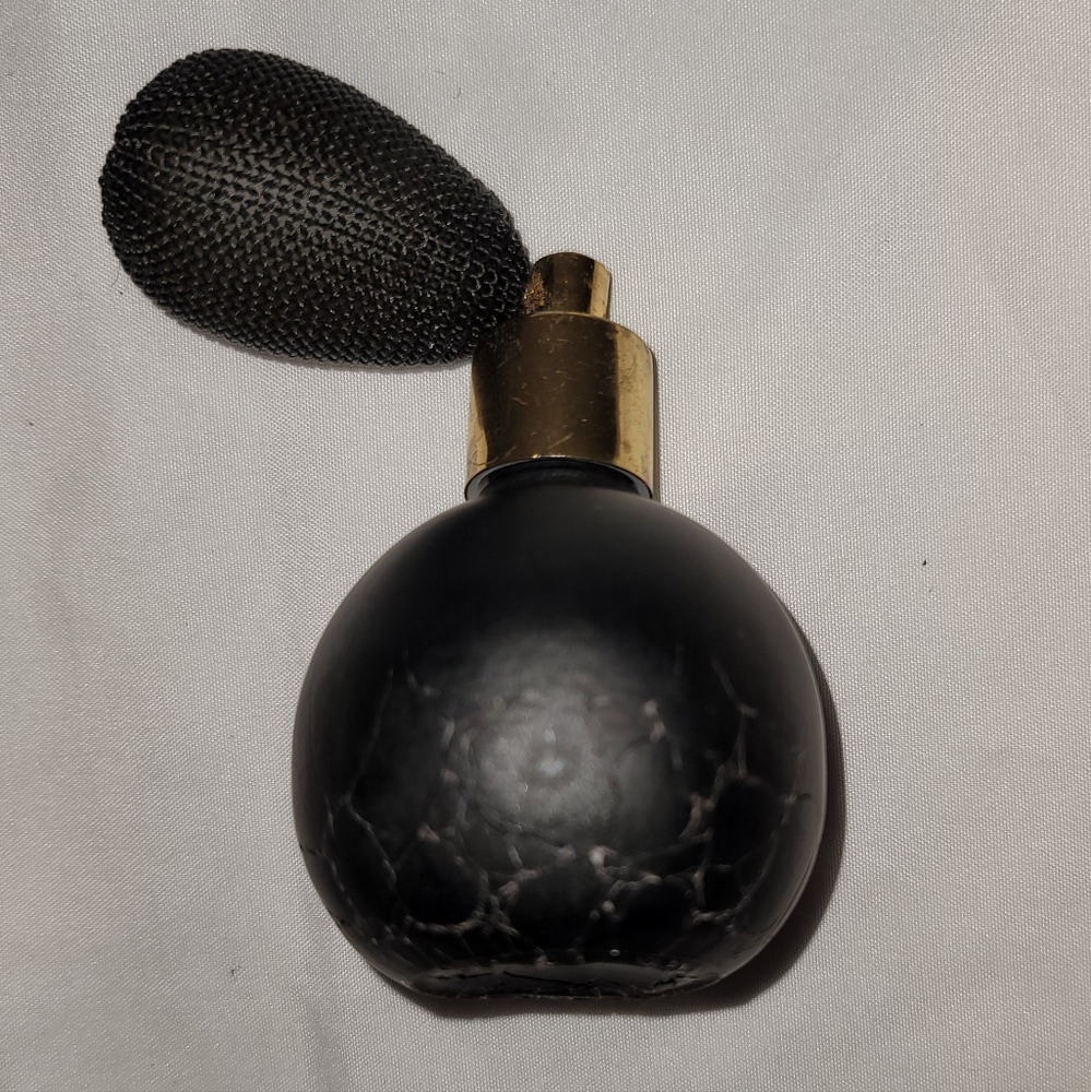 Black perfume atomizer